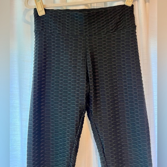 Stretchy Ribbed Butt Black Leggings High Waisted Ruched Booty Leggings Amazon - Picture 3 of 9